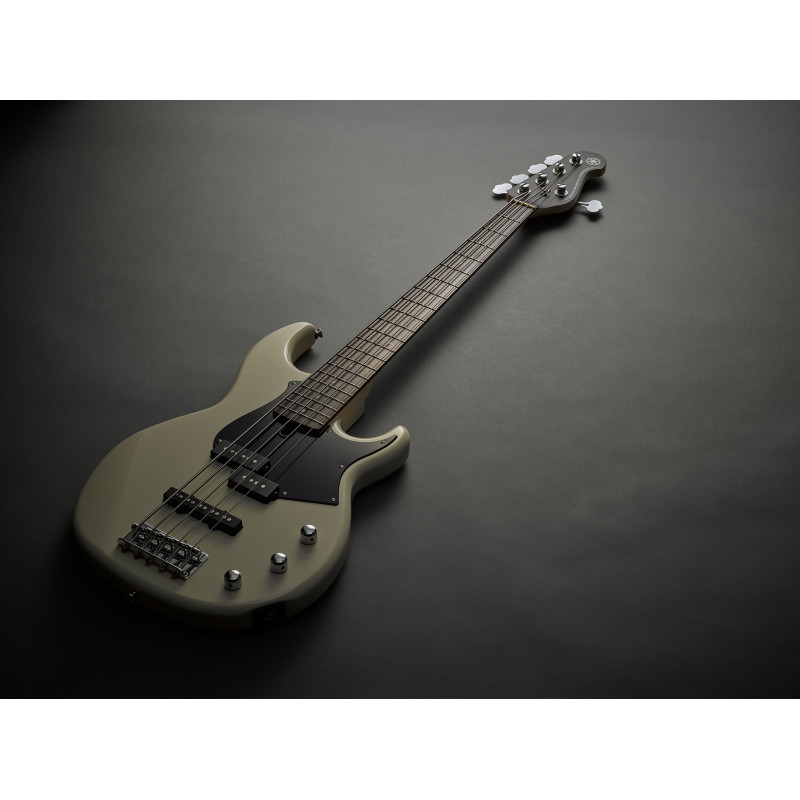 Yamaha BB235 Vintage White
