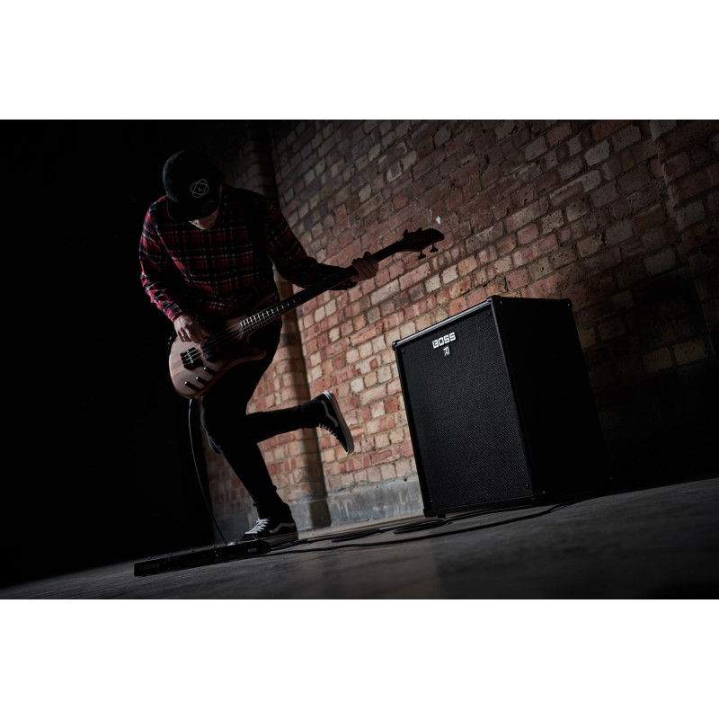 Boss Katana Bass 210