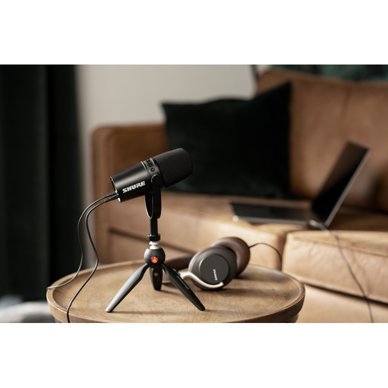 Shure MV7 Podcast Kit