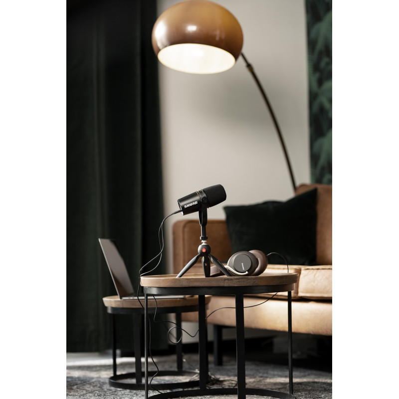 Shure MV7 Podcast Kit