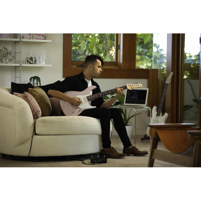 Yamaha Pacifica Standard Plus Pink