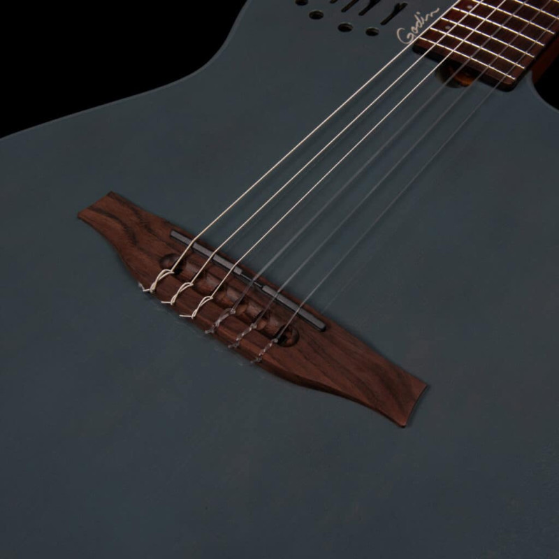 Godin Multiac Mundial Arctik Blue
