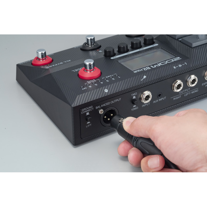 Zoom B2 Four
