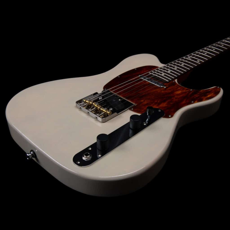 Godin Stadium Pro Ozark Cream RN with Gig Bag