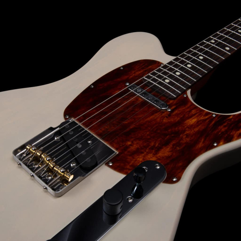 Godin Stadium Pro Ozark Cream RN with Gig Bag